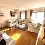 IMG-425ea5645cfc728dd087e800790893e8-V