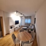 IMG-112bfea6f8e31d6cd16109343723f4d2-V